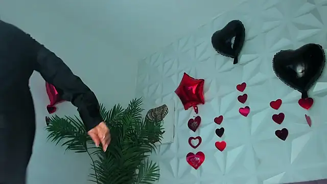 Hellen Sky online show from April 25, 7:22 pm