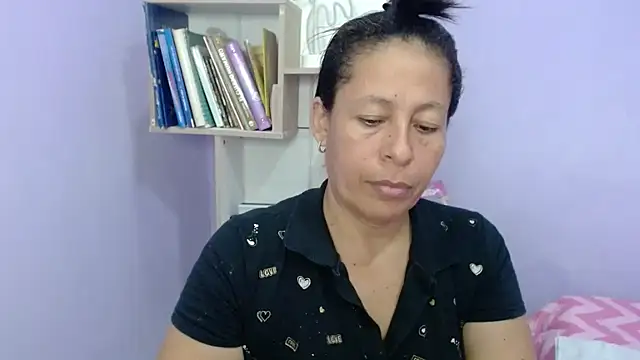 mature martina online show from November 7, 10:58 pm