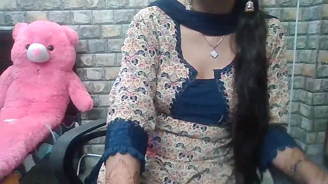 Snapshot of Sexy_iknoor chatting on October 15, 5:54 am Sexy iknoor online show from October 15, 5:54 am