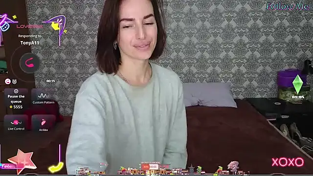 xx adrihanna xx online show from October 8, 5:45 am