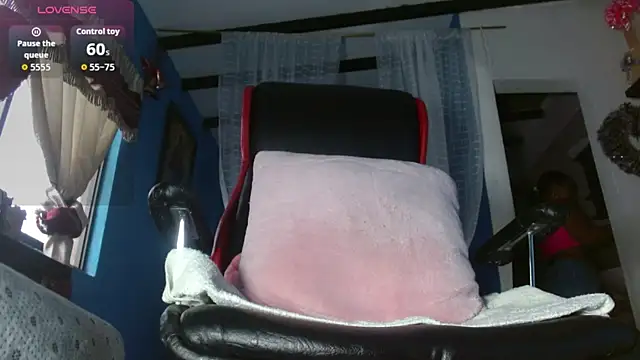 wendy rivera  online show from November 2, 11:35 am