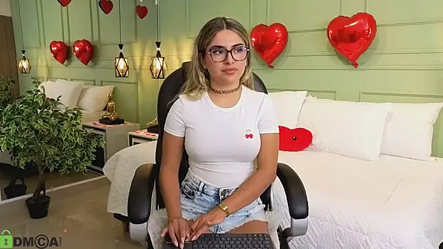 kataliina   online show from February 9, 12:29 pm