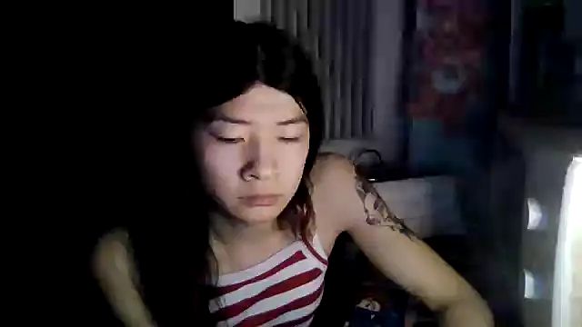 CarlyJoy online show from April 26, 3:21 pm