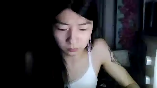 CarlyJoy online show from April 25, 3:20 pm