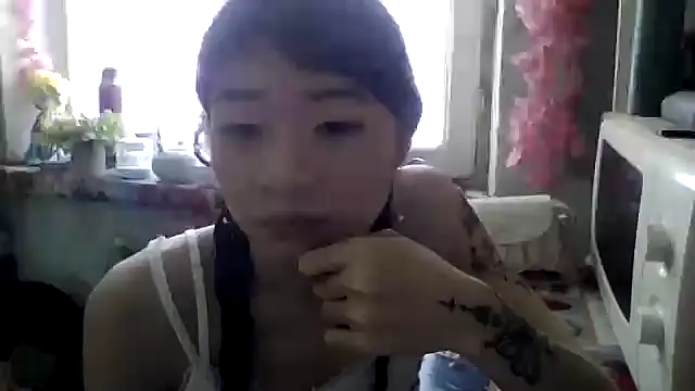 CarlyJoy online show from April 23, 11:17 am