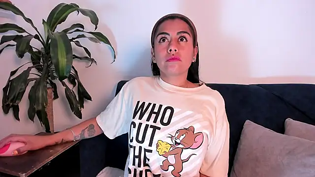 im amber online show from October 23, 2:01 pm