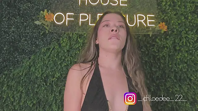 chloe d online show from October 13, 1:25 pm