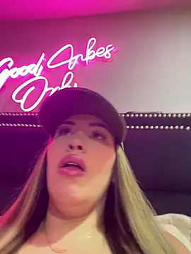 sexyyykloee online show from April 26, 1:25 am