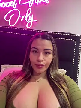 sexyyykloee online show from April 24, 4:26 am