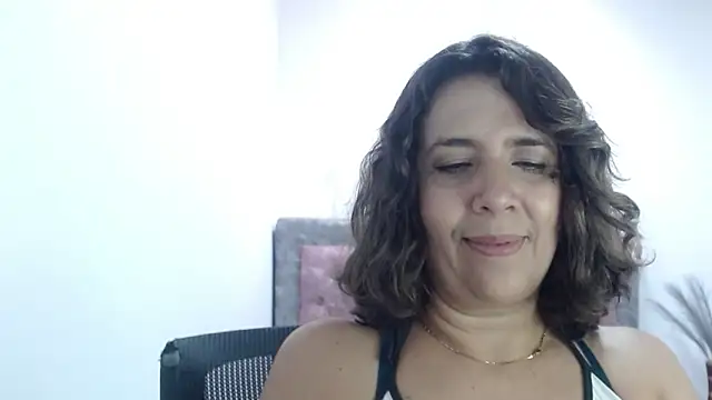 Victoria meester online show from June 9, 8:08 pm