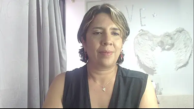 Snapshot of Victoria_meester chatting on September 22, 8:18 pm Victoria meester online show from September 22, 8:18 pm