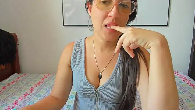 squirttati33 online show from July 27, 4:04 pm