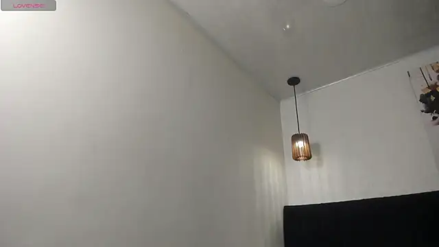 dolly zoe online show from April 25, 1:25 pm