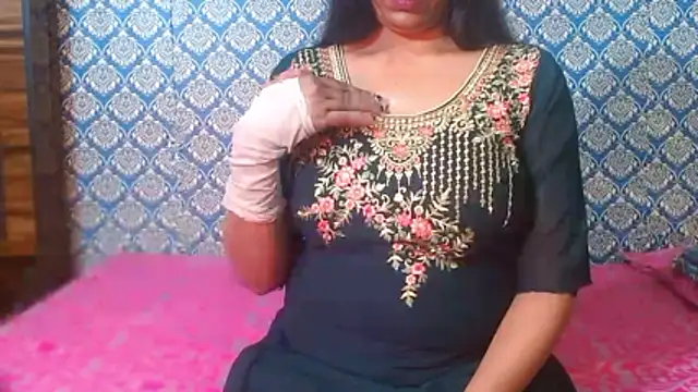 nikitahot3 online show from February 3, 8:30 am