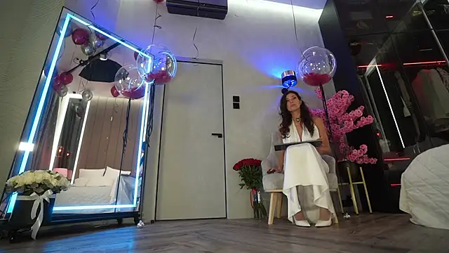 Arte Adelle online show from April 26, 7:55 pm