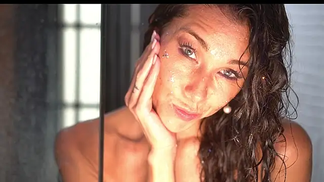 Arte Adelle online show from April 25, 1:41 pm