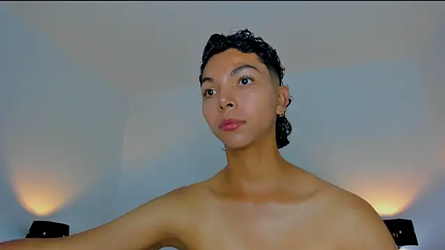 xhenisa  online show from November 29, 10:58 pm