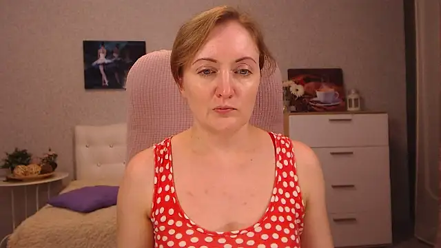 Snapshot of BettyFootFetish chatting on September 13, 2:36 pm BettyFootFetish online show from September 13, 2:36 pm
