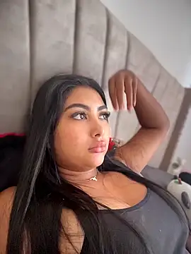 NatashaBrown12 online show from April 25, 7:00 pm