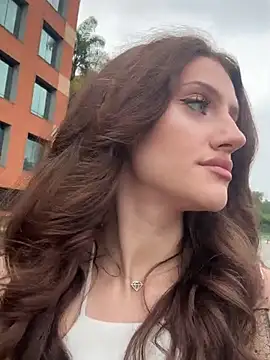 Skinny Alice online show from July 5, 1:17 pm