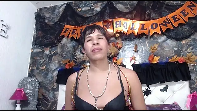 Snapshot of DesireDirtyTS__ chatting on October 8, 8:51 am DesireDirtyTS online show from October 8, 8:51 am