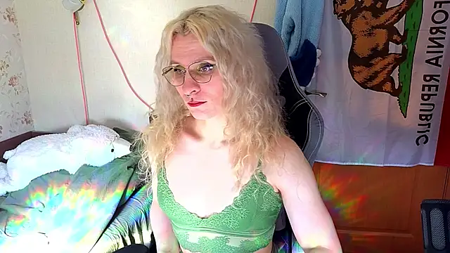 Lori Myaf online show from April 2, 1:19 pm