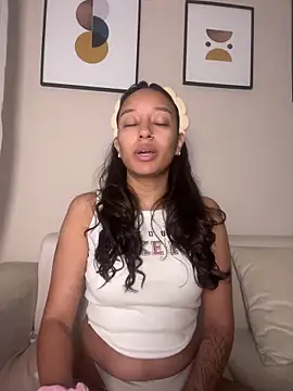 DianaHopson online show from April 28, 11:25 am