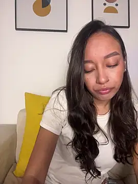 DianaHopson online show from February 17, 11:42 am