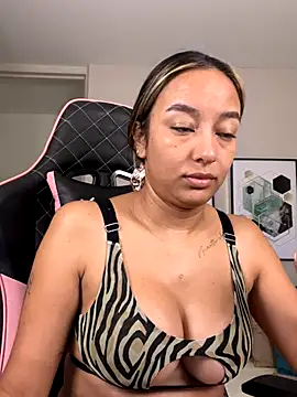 DianaHopson online show from September 24, 11:31 am