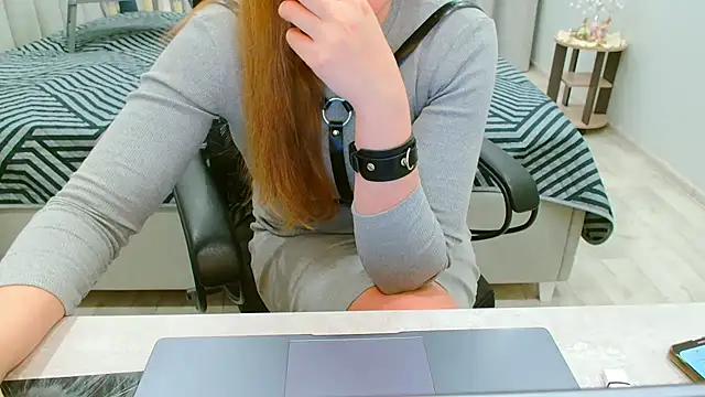 EveLove33 online show from April 25, 6:49 pm