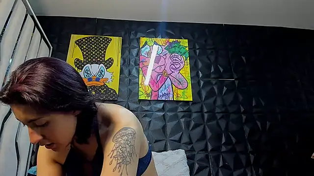 AngelaLinaresx69 online show from February 24, 9:13 pm