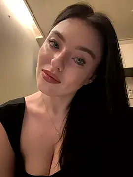 Angela Fosterr online show from January 10, 6:12 pm