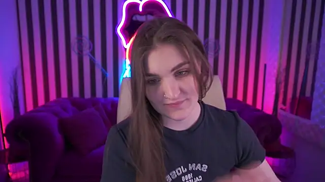 EmmyCharmm online show from April 23, 5:59 am