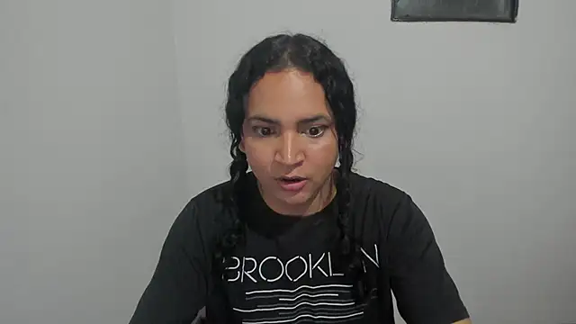 Snapshot of Andrys_ chatting on October 14, 1:19 am Andrys online show from October 14, 1:19 am