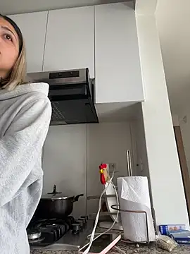 Ameellie online show from January 11, 4:01 pm