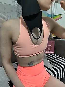 I AM NOT A SLUT online show from April 28, 2:49 am