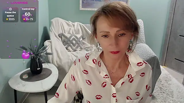 HornyMilf 777 online show from September 20, 6:01 am