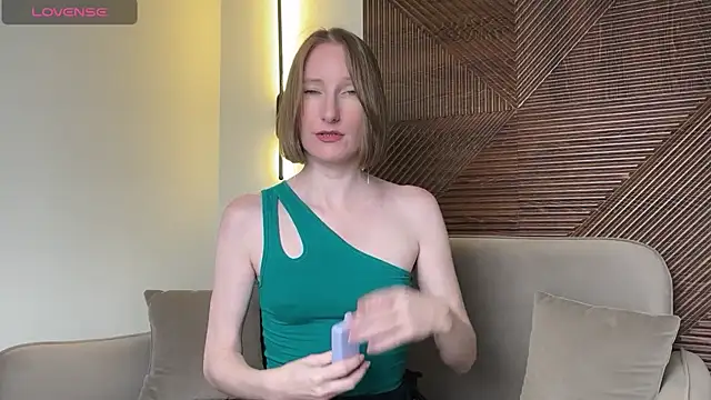 MonikaBos online show from August 6, 9:33 pm
