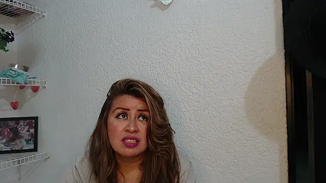 isabellacen online show from January 11, 2:05 am