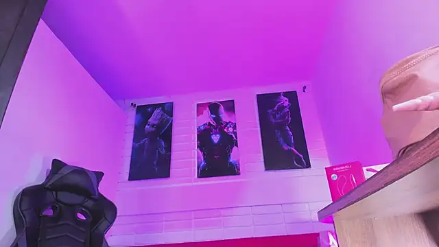 Alahia Rodriguez online show from November 13, 8:08 pm