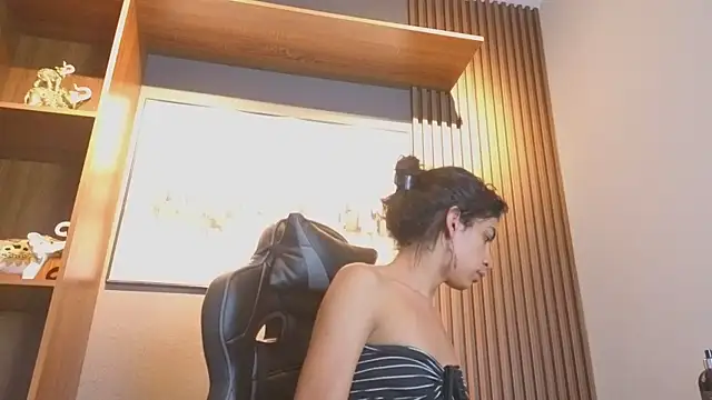 Alahia Rodriguez online show from April 27, 8:06 pm