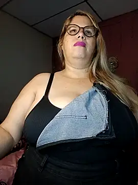 EllisW8 online show from October 23, 10:54 am