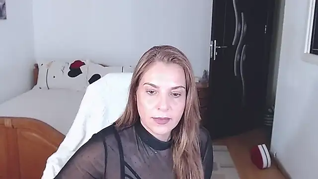 Snapshot of evamaria2024 chatting on October 6, 6:41 am evamaria2024 online show from October 6, 6:41 am