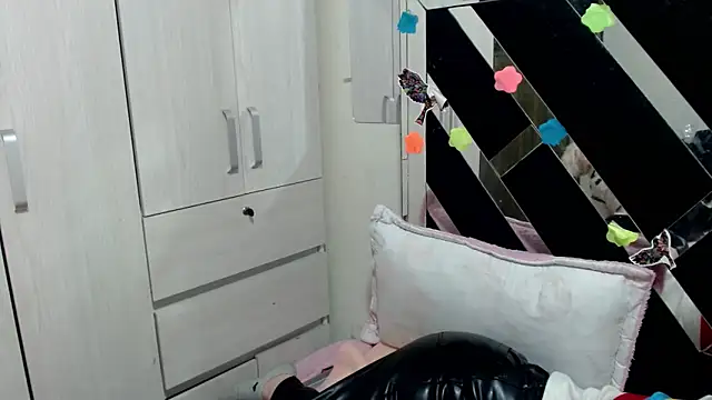 katery wok11 online show from March 10, 3:43 am