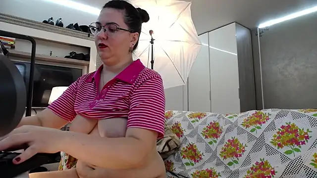 ILoveToFeelU online show from November 17, 12:44 am