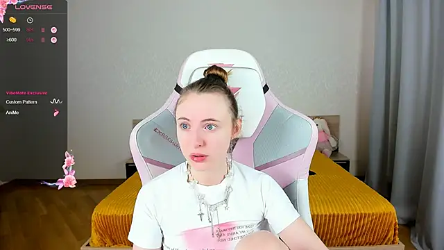 Cowell Adelina online show from October 26, 11:16 am