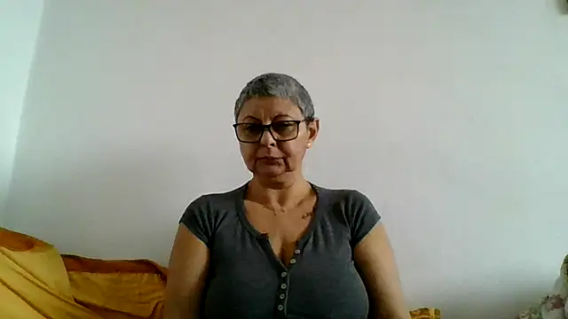 roseblak42 online show from December 17, 11:03 am