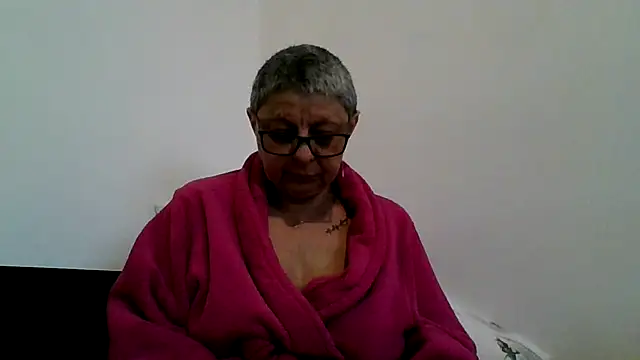 roseblak42 online show from April 26, 4:59 pm