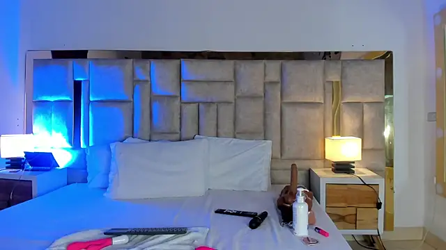 Miss Abigail  online show from April 24, 1:25 pm