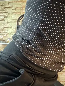  Abril-Office1 online show from April 27, 1:41 pm